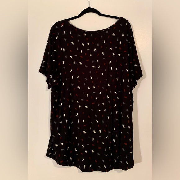 2/$30 MICHELE STUDIO modern fit tee plus - Picture 2 of 4
